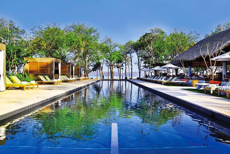 Costa Rica El Mangroove, Autograph Collection